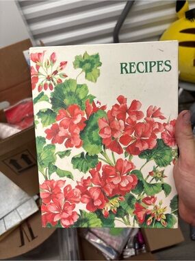 C.R. Gibson Floral Recipe Organizer 1" 3-Ring Binder 120 Capacity Refillable